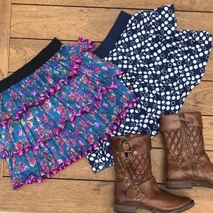 2 girls skirts